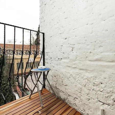 Stylish Getaway-explore The Urban Delights شقة
