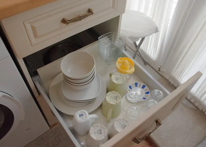 Stylish Getaway-explore The Urban Delights